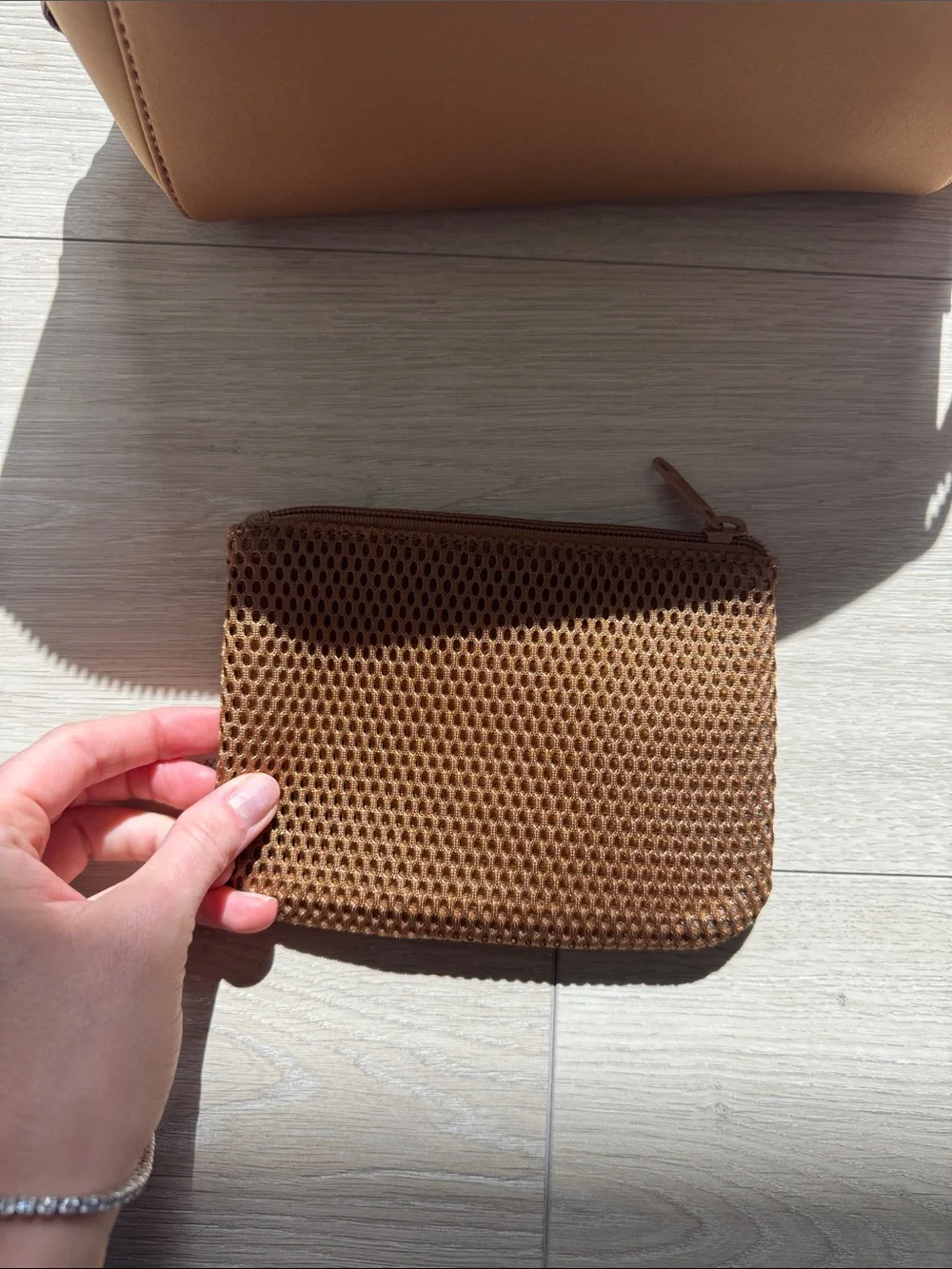 NWT Quince All-Day Neoprene Toiletry Bag
